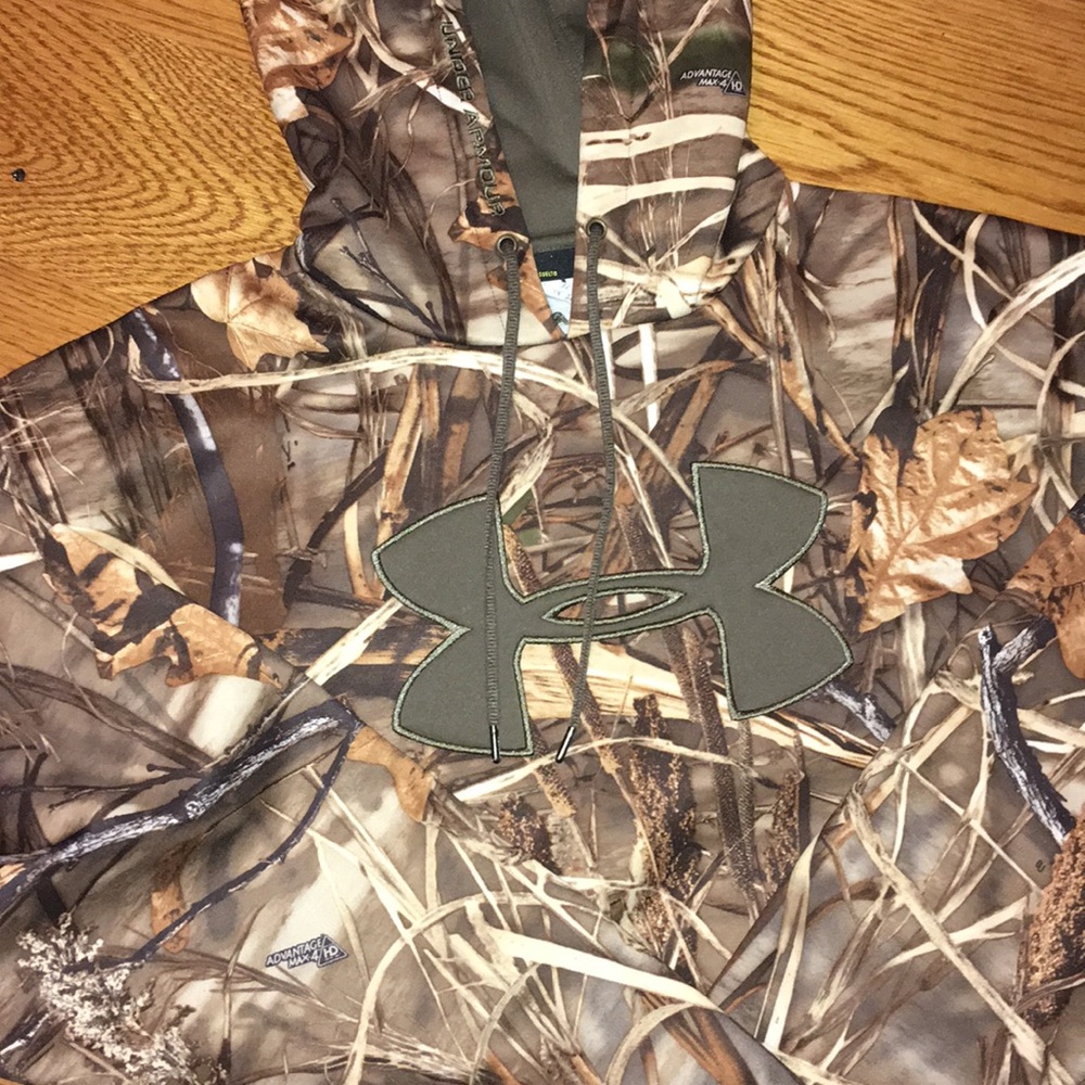 Camo Under Armour hoodie